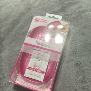 Makeup Brush Cleansing Palette